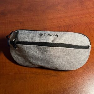 United Airlines Therabody Polaris Amenity Kit